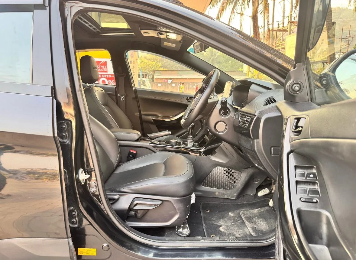 Tata Nexon - Thumbnail 8